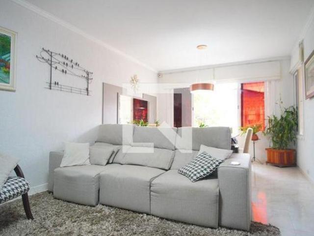 Casa à Venda São Sebastião, 3 Quartos, 250 m² Porto Alegre