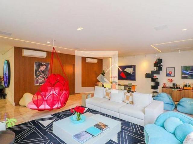 Casa à Venda Santo Amaro, 5 Quartos, 550 m² São Paulo