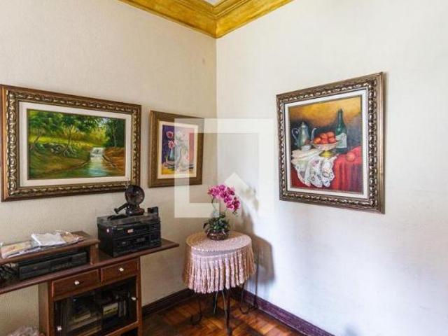 Casa à Venda Santo Antônio, 5 Quartos, 300 m² Belo Horizonte