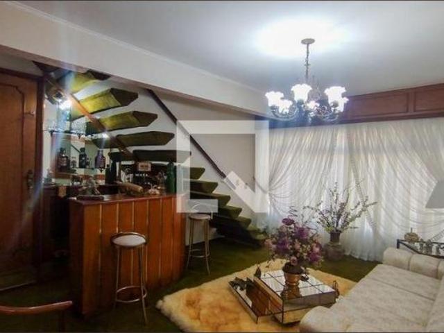 Casa à Venda Santo Antônio, 3 Quartos, 140 m² São Caetano do Sul