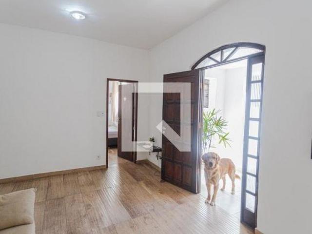 Casa à Venda Santo André, 3 Quartos, 300 m² Belo Horizonte