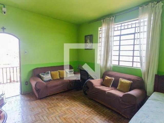 Casa à Venda Santo André, 4 Quartos, 240 m² Belo Horizonte