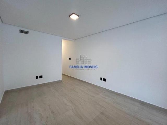 Casa à venda Santos Vila Belmiro 3 quartos 1 suíte quintal 2 vagas