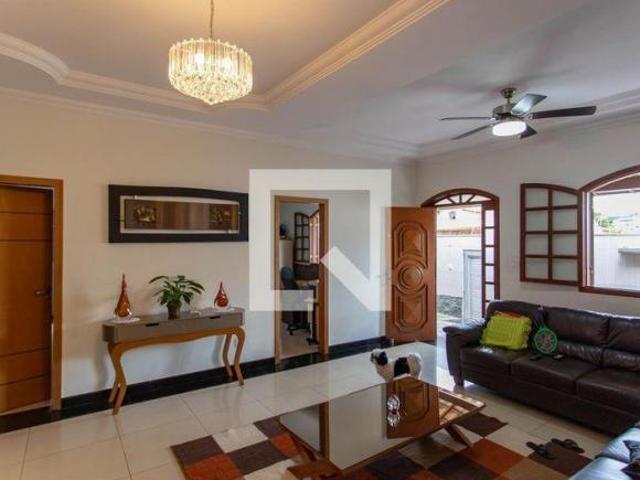 Casa à Venda Santa Amélia, 5 Quartos, 270 m² Belo Horizonte