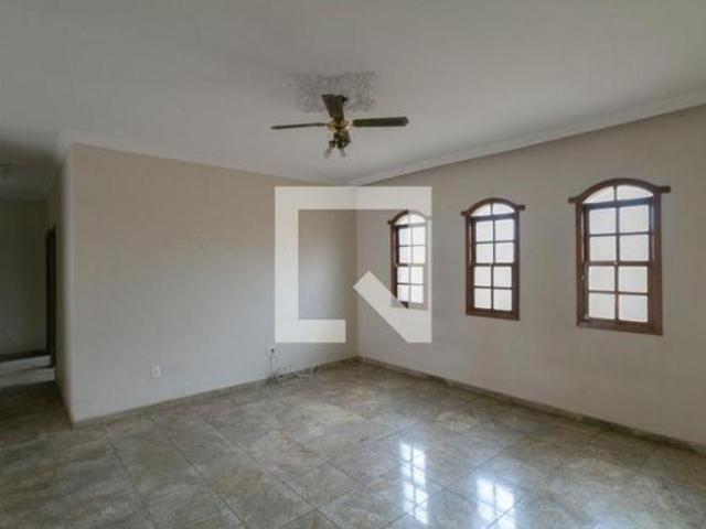 Casa à Venda Santa Branca, 3 Quartos, 346 m² Belo Horizonte