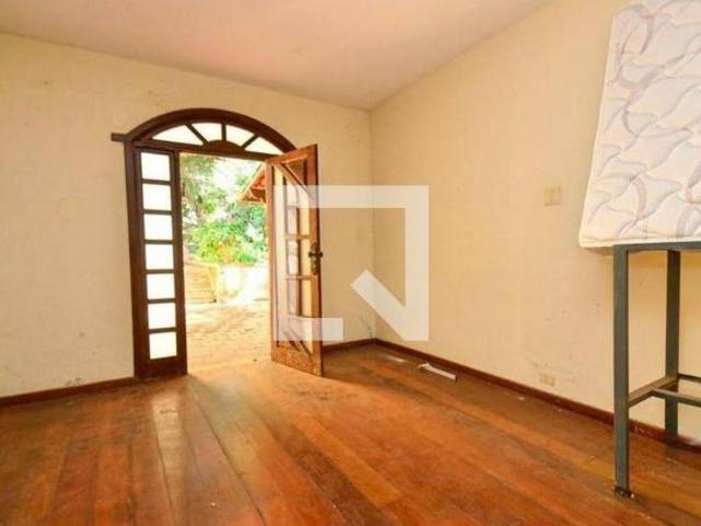 Casa à Venda Santa Efigênia, 3 Quartos, 150 m2