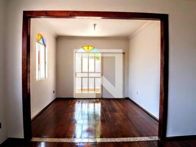 Casa à Venda Santa Efigênia, 4 Quartos, 516 m2