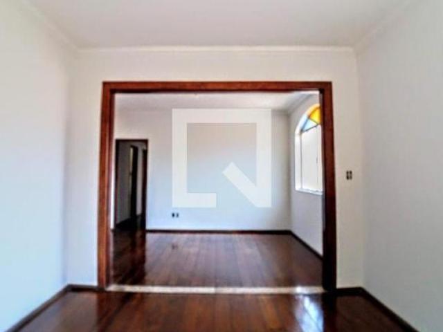 Casa à Venda Santa Efigênia, 4 Quartos, 516 m² Belo Horizonte