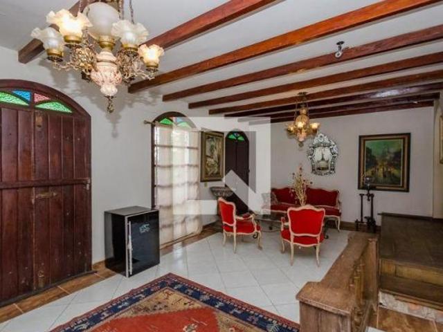 Casa à Venda Santa Lúcia, 3 Quartos, 180 m2