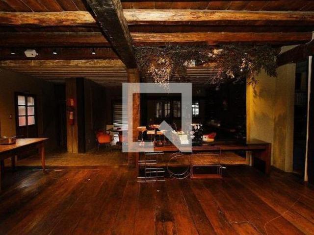 Casa à Venda Santa Lúcia, 3 Quartos, 245 m² Belo Horizonte