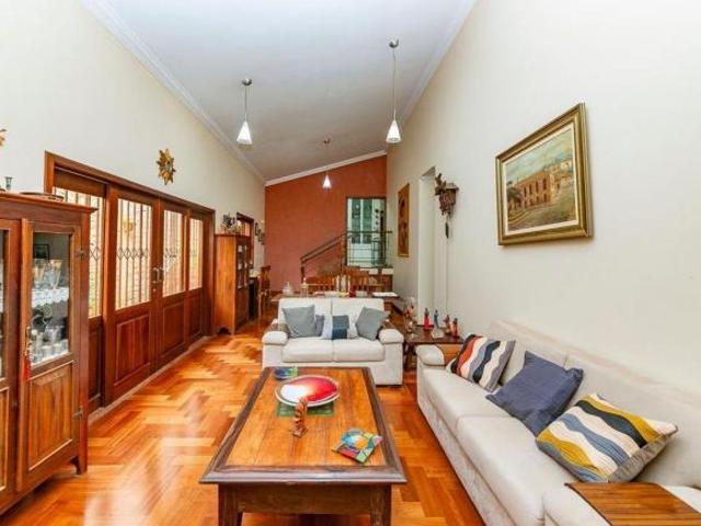 Casa à Venda Santa Lúcia, 3 Quartos, 360 m2