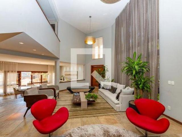 Casa à Venda Santa Lúcia, 3 Quartos, 560 m² Belo Horizonte