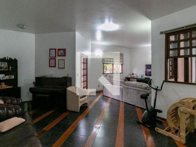 Casa à Venda Santa Lúcia, 3 Quartos, 530 m2
