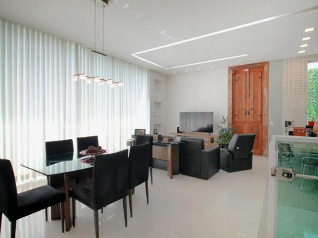 Casa à Venda Santa Lúcia, 2 Quartos, 221 m2