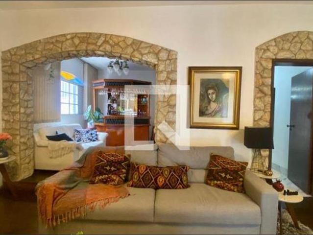 Casa à Venda Santa Lúcia, 7 Quartos, 500 m² Belo Horizonte