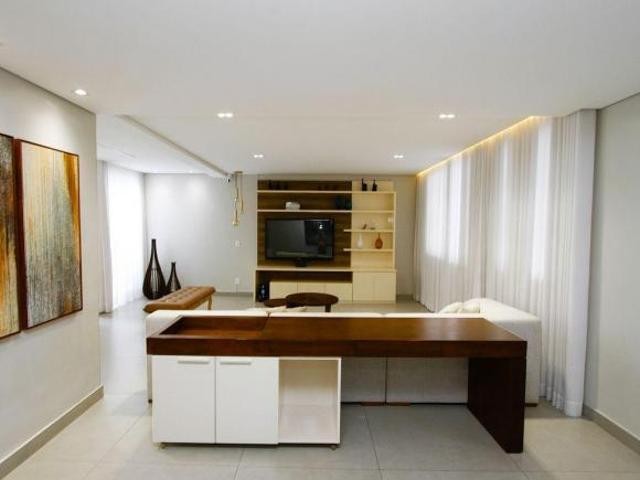 Casa à Venda Santa Lúcia, 4 Quartos, 380 m2