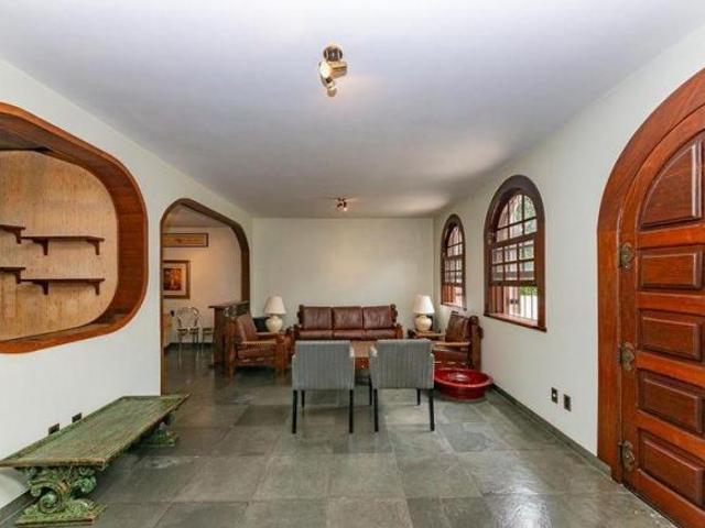 Casa à Venda Santa Lúcia, 4 Quartos, 500 m2