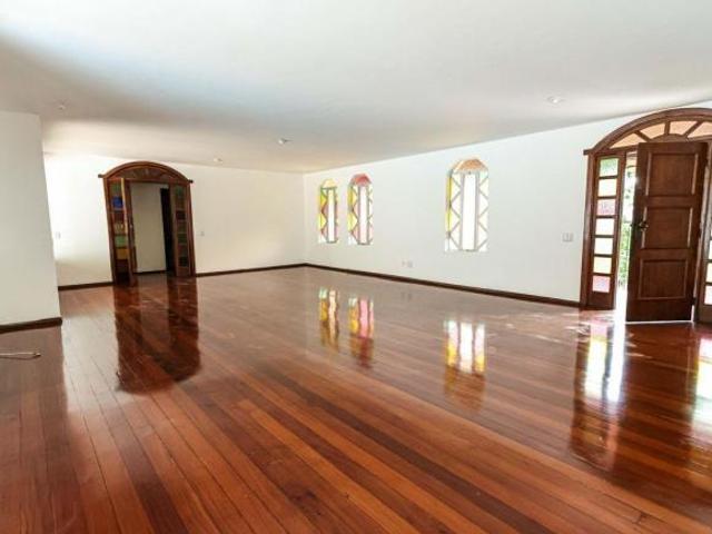 Casa à Venda Santa Lúcia, 5 Quartos, 720 m2
