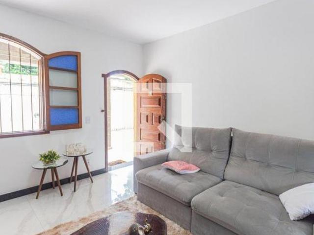 Casa à Venda Santa Tereza, 4 Quartos, 300 m² Belo Horizonte