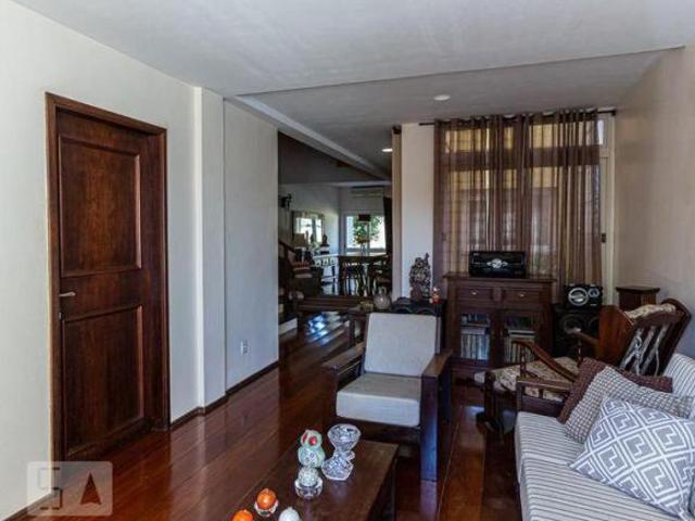 Casa à Venda Santa Tereza, 4 Quartos, 357 m² Porto Alegre