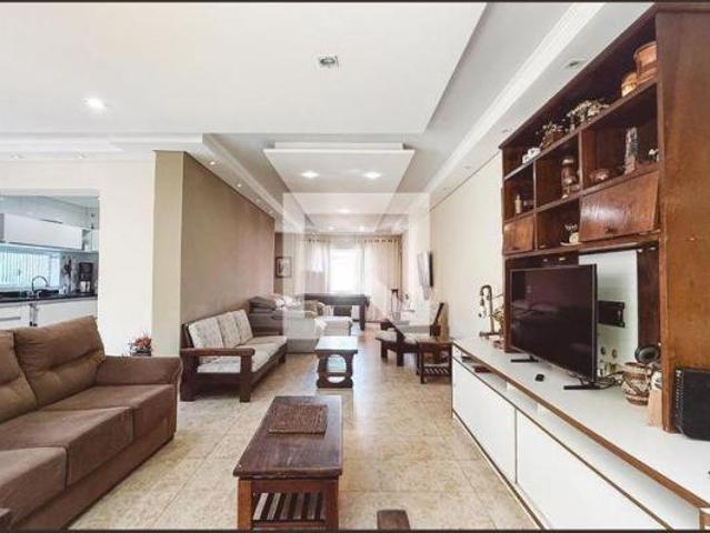 Casa à Venda Santana, 4 Quartos, 240 m² São Paulo