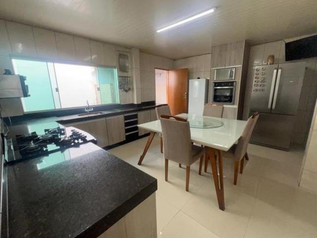 CASA À VENDA — SETOR DE MANSÕES | LOCALIZAÇÃO PRIVILEGIADA