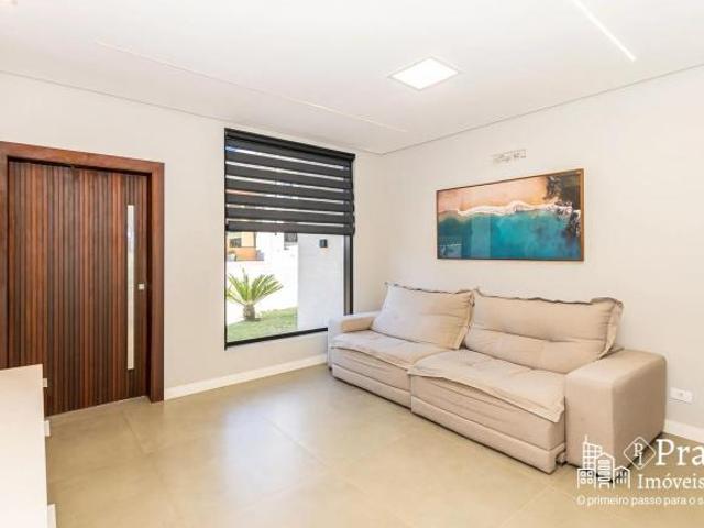 Casa à venda semi mobiliada 200m², 4 suítes, condomínio fechado Residencial Moschê