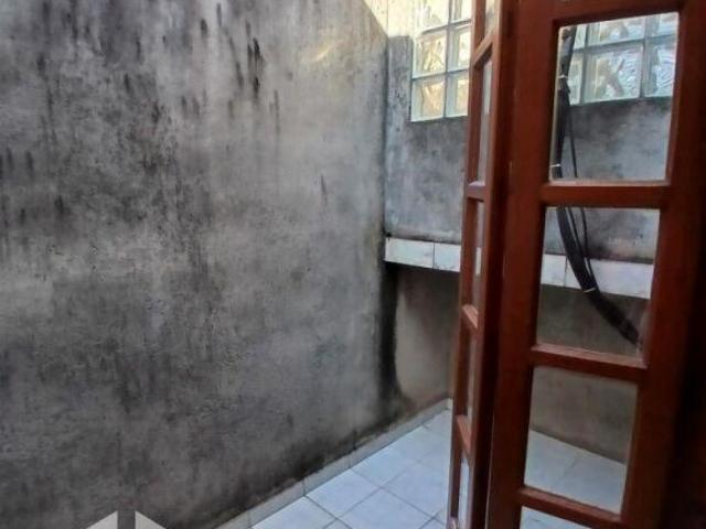 Casa á Venda sendo salão e 2 casas e vaga para 14 carros 490m² agua Rasa