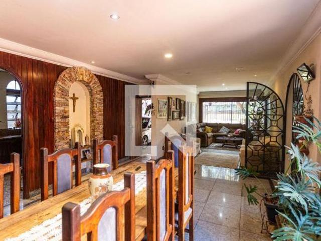 Casa à Venda Serra, 3 Quartos, 330 m2