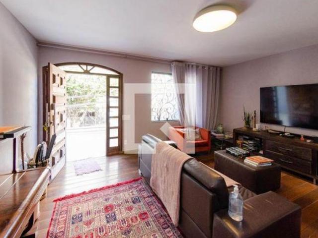 Casa à Venda Serra, 4 Quartos, 400 m2