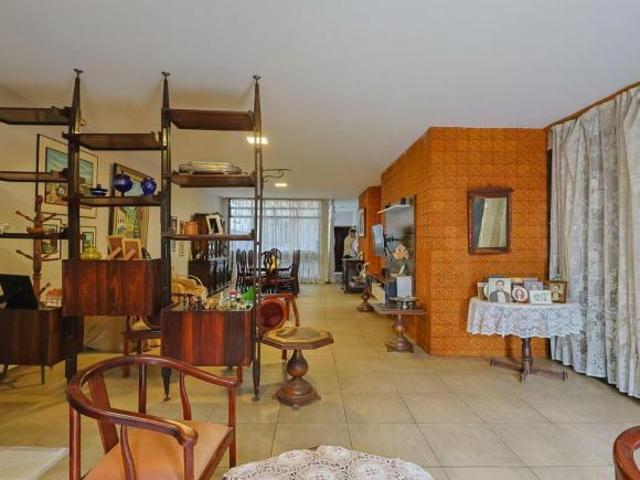 Casa à Venda Serra, 6 Quartos, 390 m2