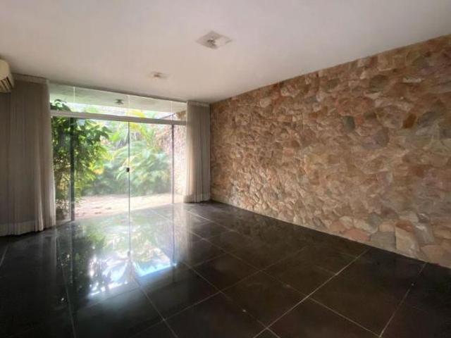 Casa à Venda Sion, 4 Quartos, 360 m2