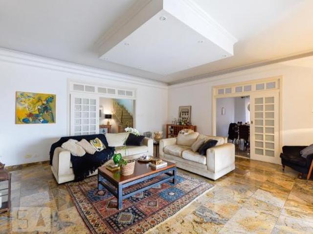 Casa à Venda Sumaré, 4 Quartos, 450 m2