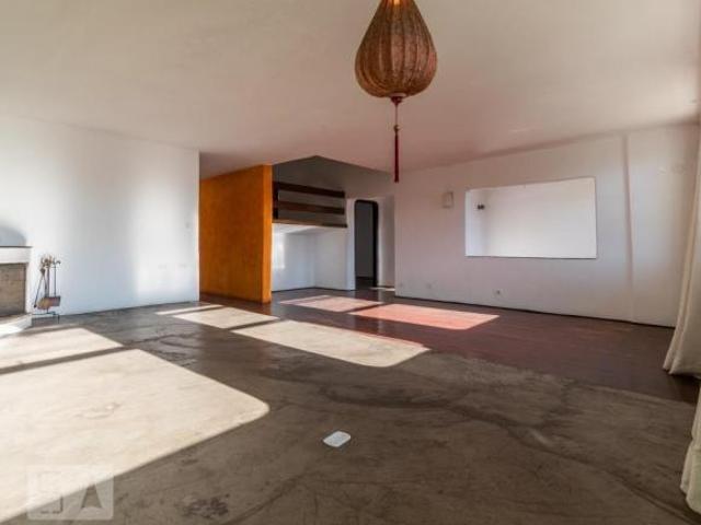 Casa à Venda Sumaré, 5 Quartos, 530 m² São Paulo