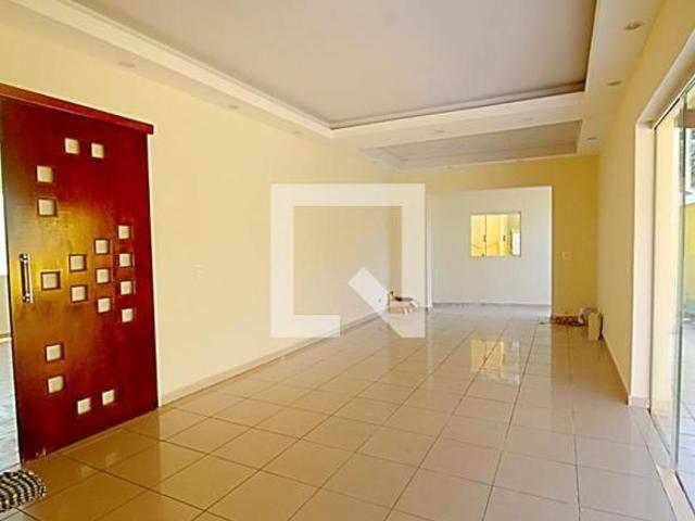 Casa à Venda Portal do Morumbi, 3 Quartos, 250 m2