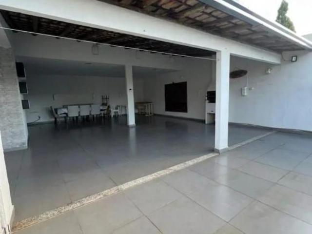 CASA À VENDA PORTEIRA FECHADA PARQUE DAS ÁGUAS