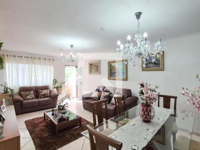 Casa à Venda Paulicéia, 4 Quartos, 376 m2