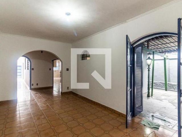Casa à Venda Pacaembu, 3 Quartos, 360 m² São Paulo