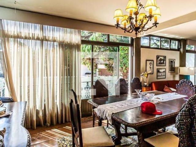 Casa à Venda Pacaembu, 4 Quartos, 352 m2