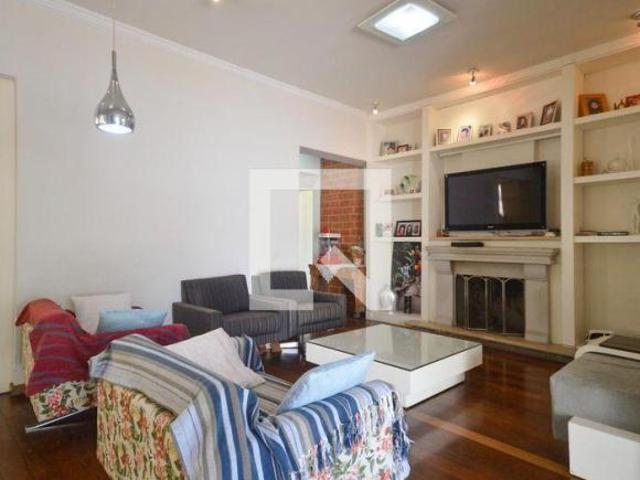 Casa à Venda Pacaembu, 4 Quartos, 400 m2