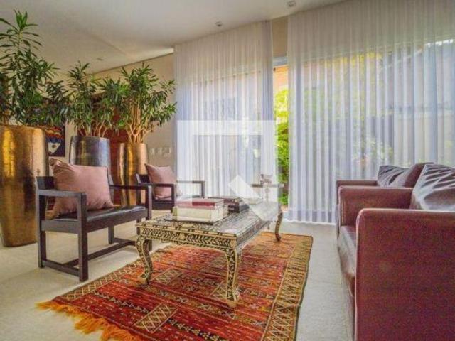 Casa à Venda Pacaembu, 5 Quartos, 687 m² São Paulo
