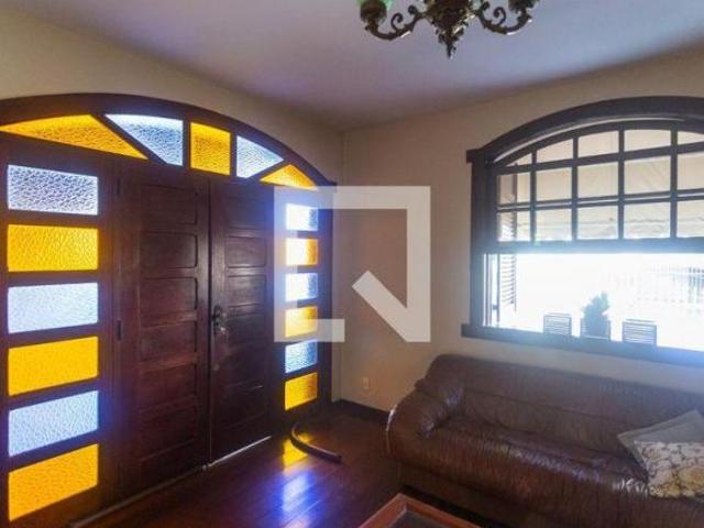 Casa à Venda Palmares, 4 Quartos, 720 m² Belo Horizonte