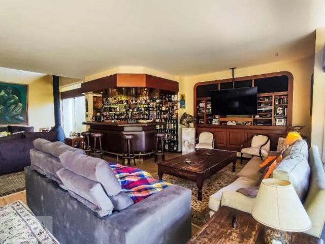 Casa à Venda Panamby, 4 Quartos, 450 m2