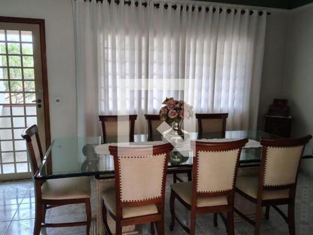 Casa à Venda Parque das Águas, 3 Quartos, 200 m2