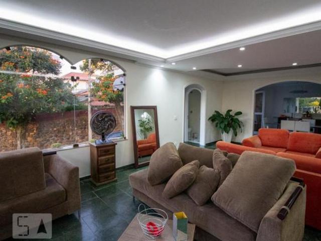 Casa à Venda Parque do Colégio, 3 Quartos, 367 m² Jundiaí