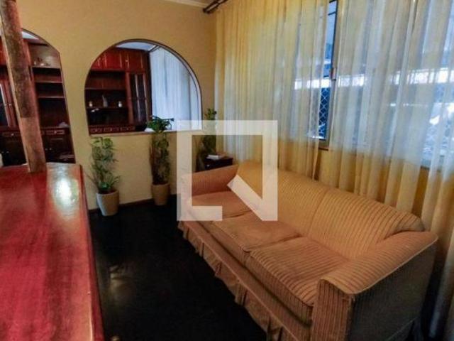 Casa à Venda Parque Regina, 3 Quartos, 180 m² São Paulo