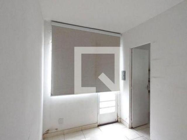 Casa à Venda Parque Residencial Vila União, 2 Quartos, 150 m2