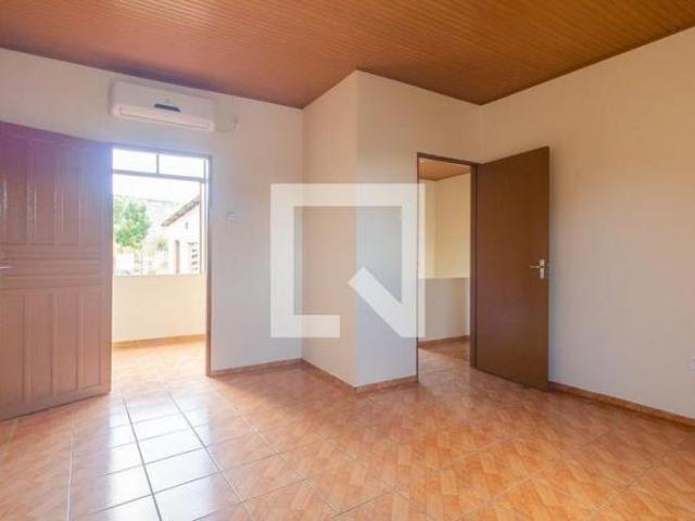 Casa à Venda Partenon, 2 Quartos, 96 m² Porto Alegre