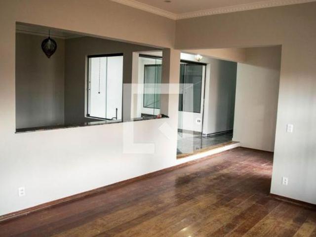 Casa à Venda Penha de França, 3 Quartos, 259 m2