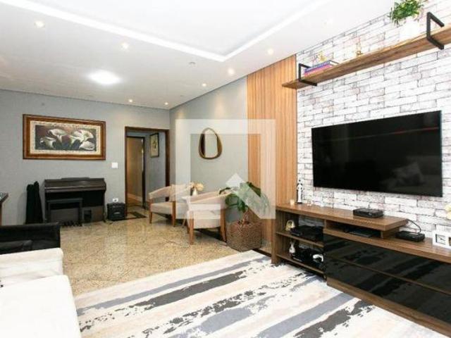 Casa à Venda Penha de França, 4 Quartos, 271 m² São Paulo